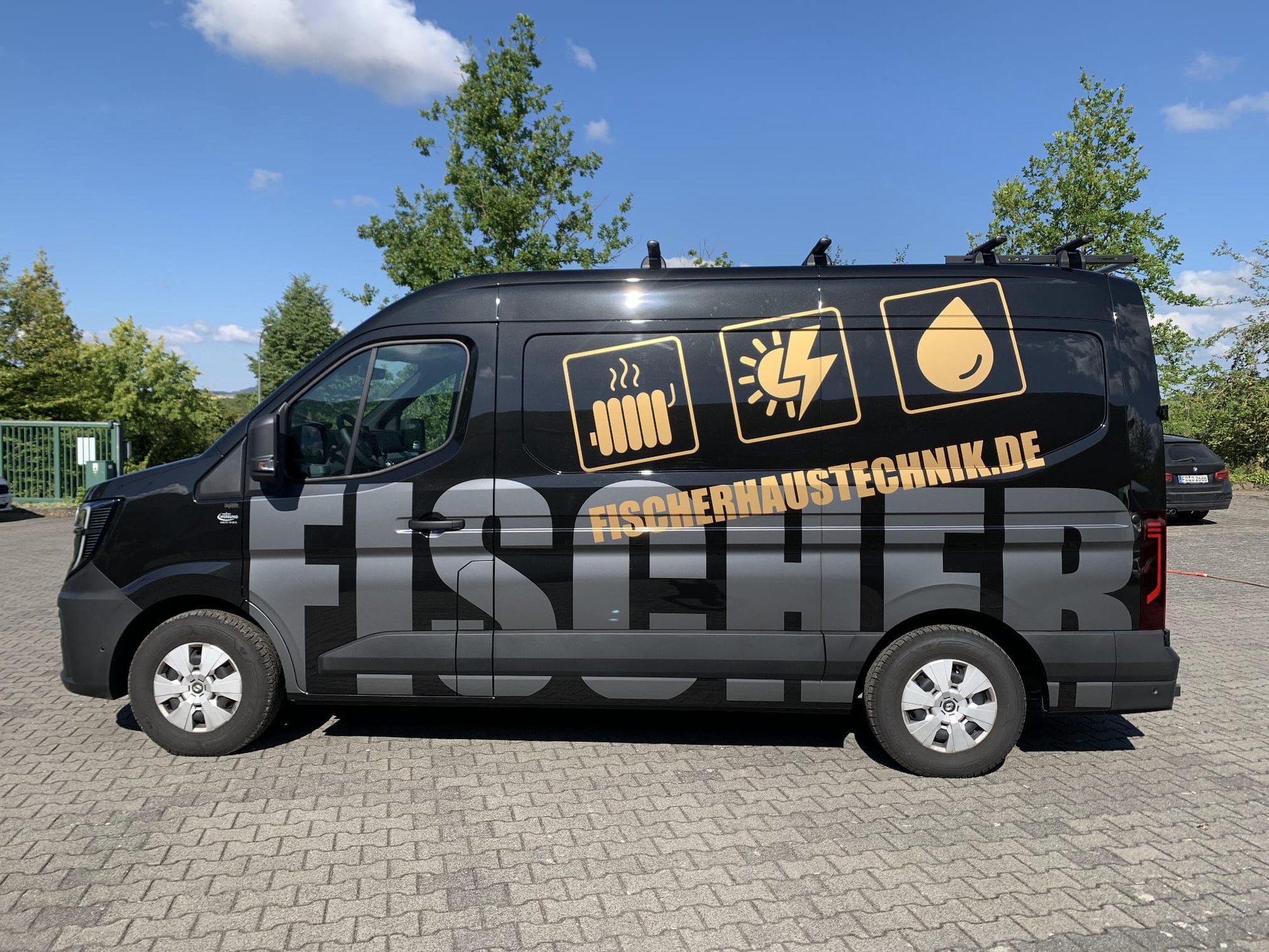 Servicefahrzeug des Betriebs